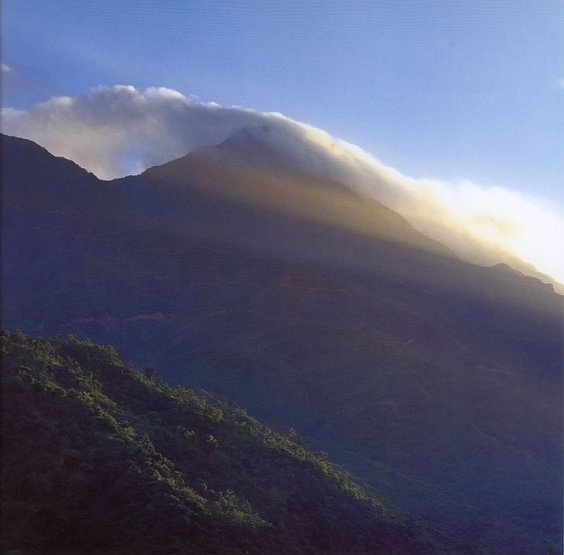 56鵝凰嶂主峰.jpg